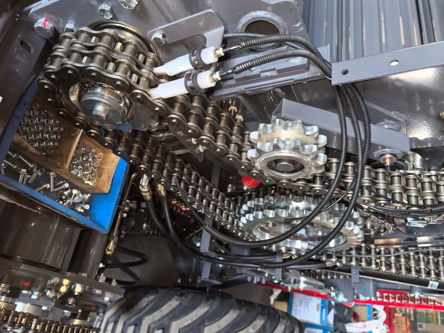 Round baler component detail view